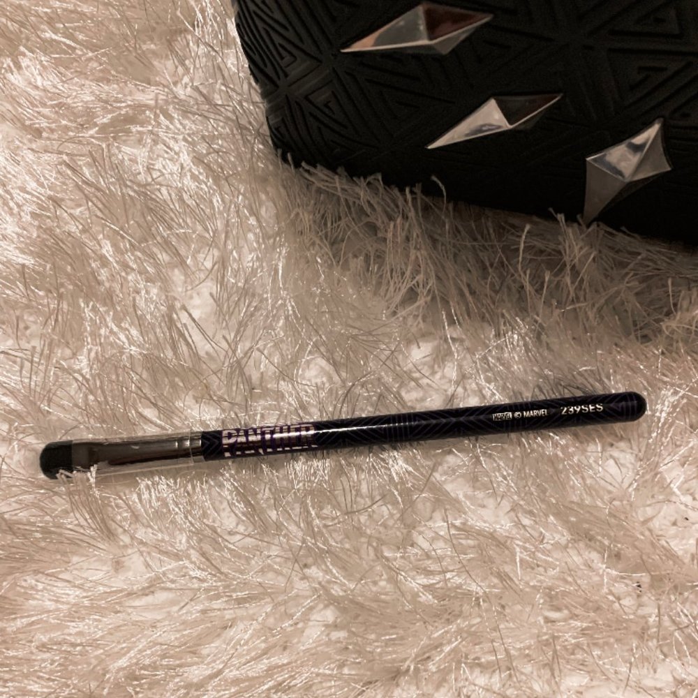 MAC Cosmetics x Black Panther 239ES Eye Brush